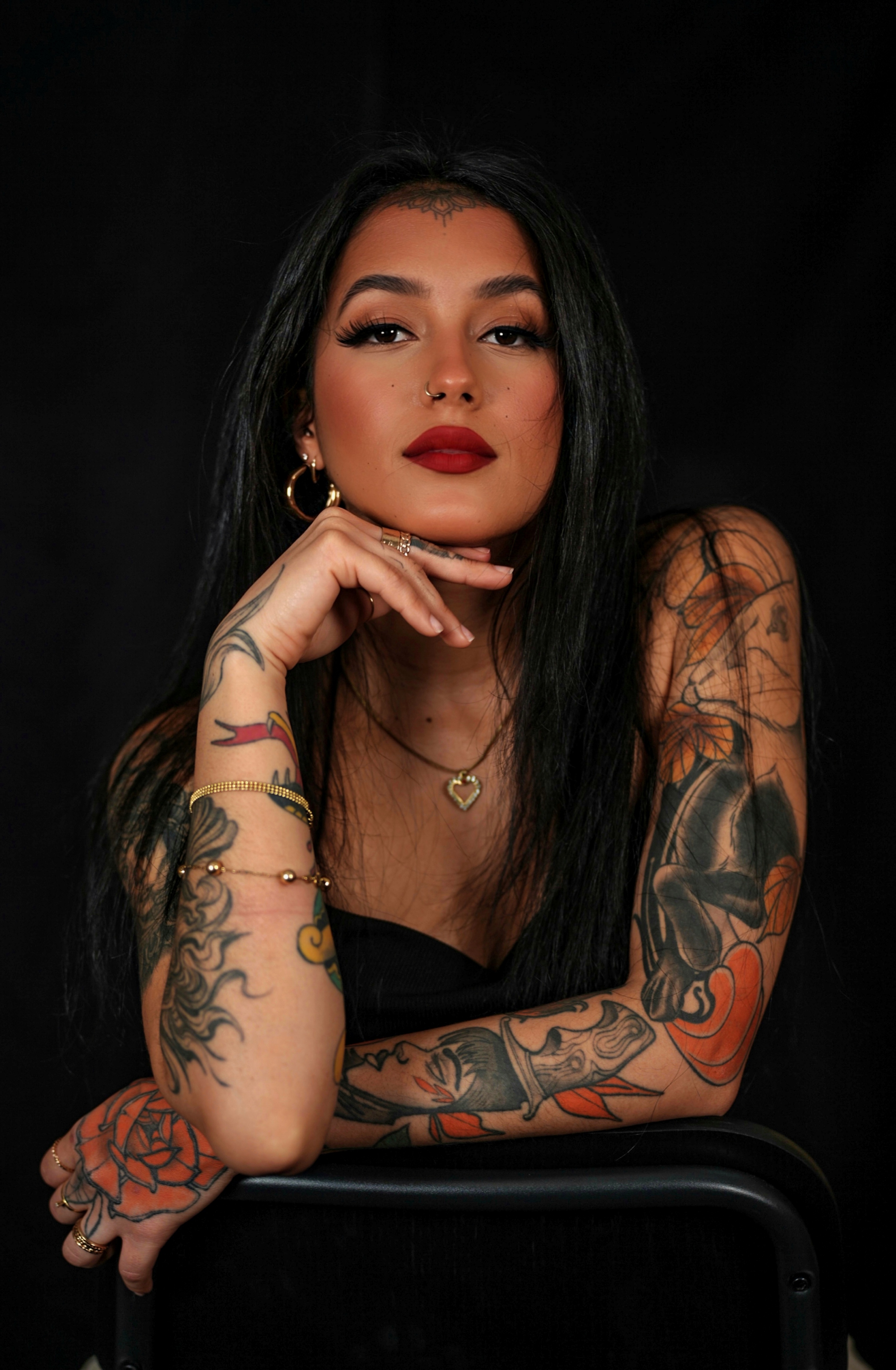 Tatuador Kally - Especialista em Black & Gray, Botánica, Fine line e old school